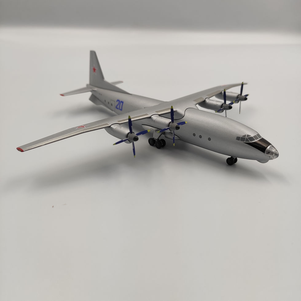 Прев'ю: Модель літака Antonov 10 ВПС СРСР "20 Blue" Масштаб 1:200