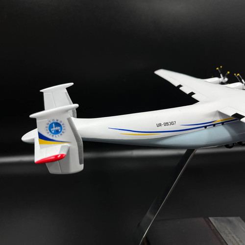 Aircraft model Antonov An-22 