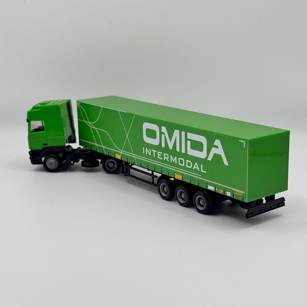 Thumbnail: Model of Cargo Truck DAF 95 with  OMIDA INTERMODAL