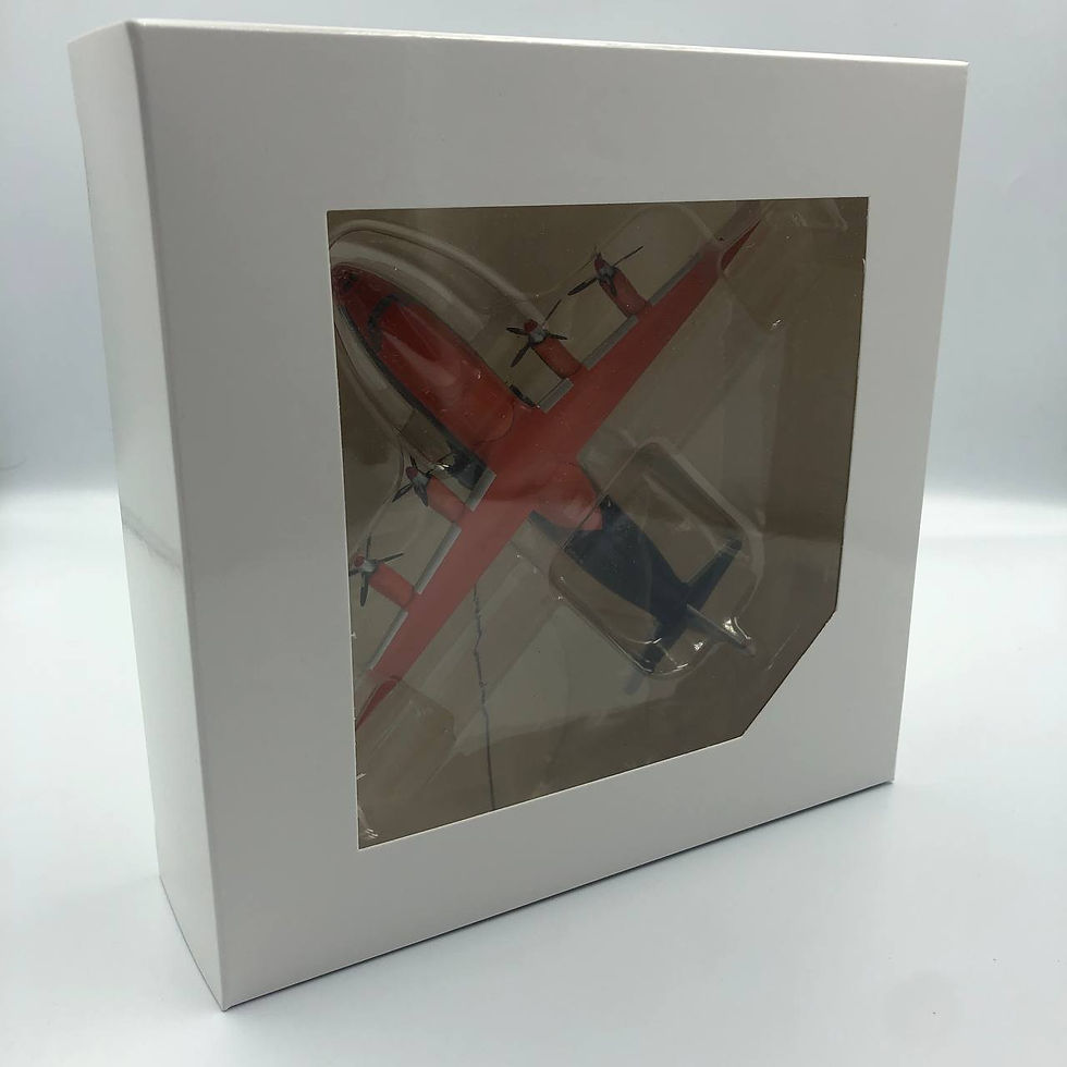 Прев'ю: Модель літака Антонов Ан-12 Cavok Airlines UR-CJN, масштаб 1:200