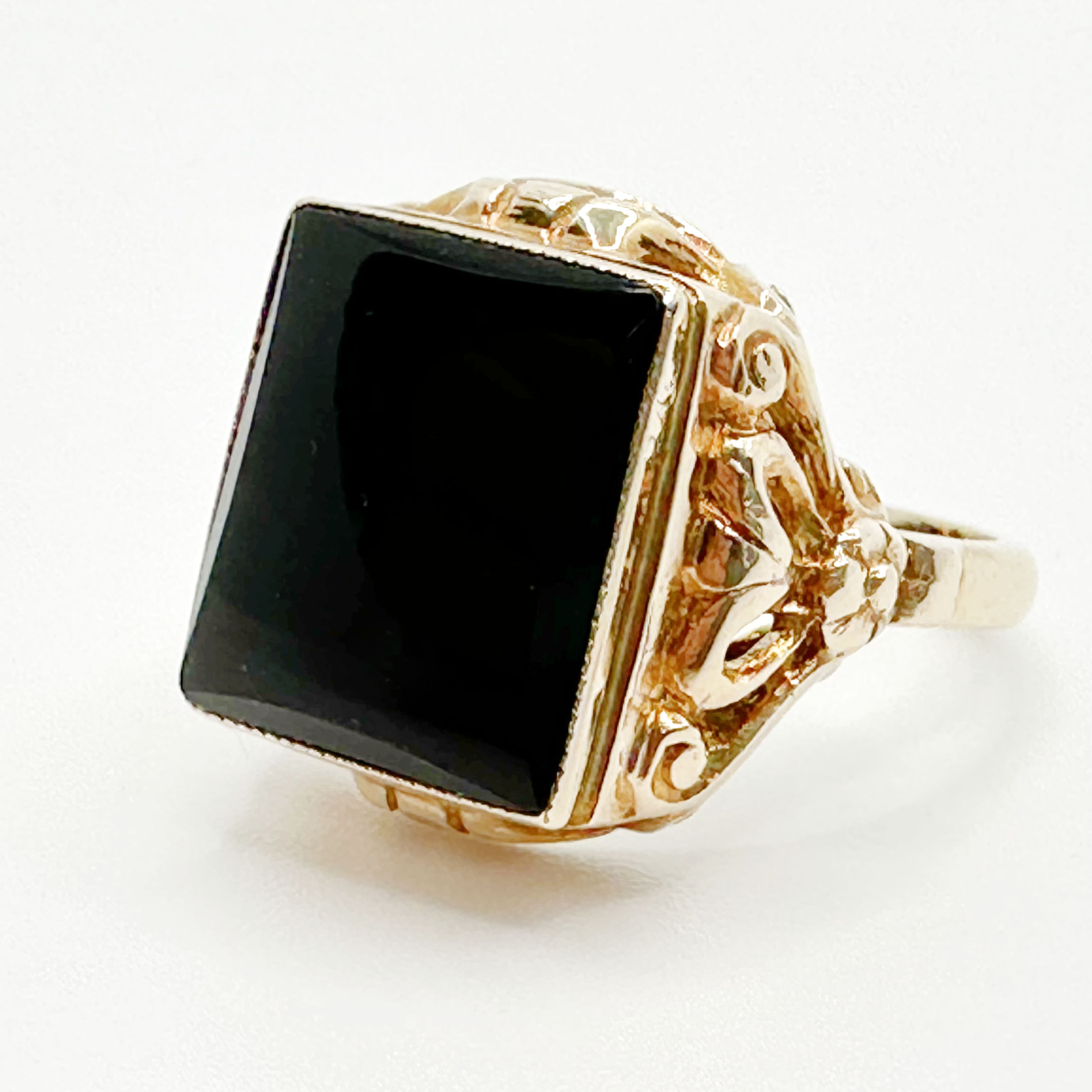 Vintage 9 Carat Gold & Black Jewelled Signet Ring