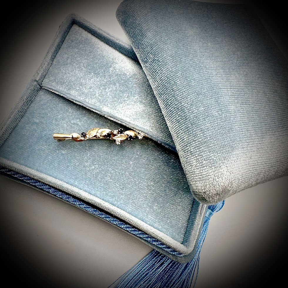 Thumbnail: 🐎9 Carat Gold Diamond & Sapphire Stock Pin Brooch