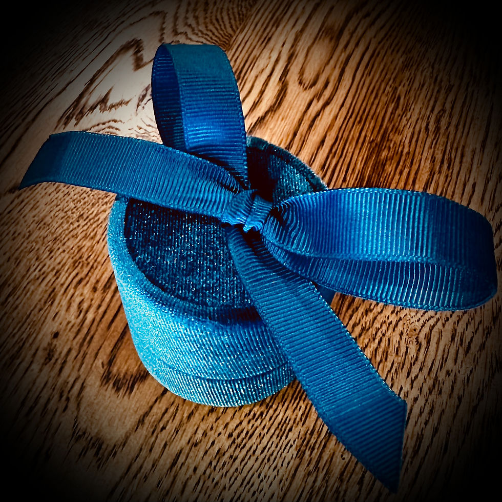 Thumbnail: 14 Carat Gold Emerald-Cut Aquamarine & Diamond Picture Frame Cluster Ring