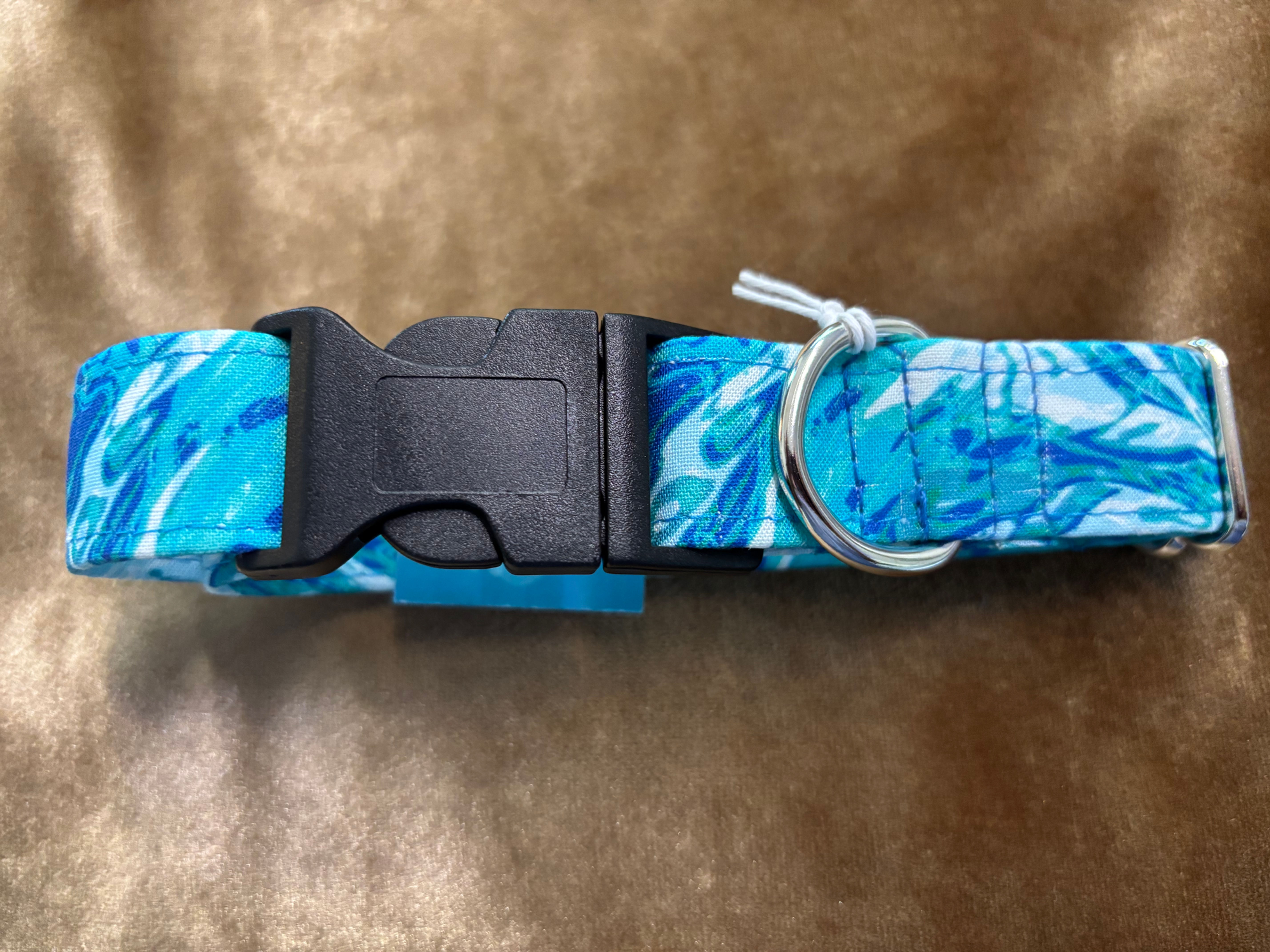 Ocean Waves Clip Collar