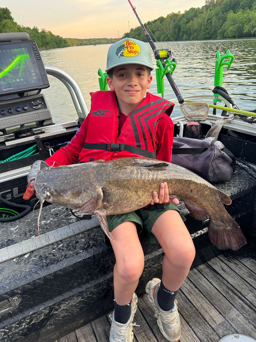 James River Fishing Report: 24lb Flathead & Birthday Bites!