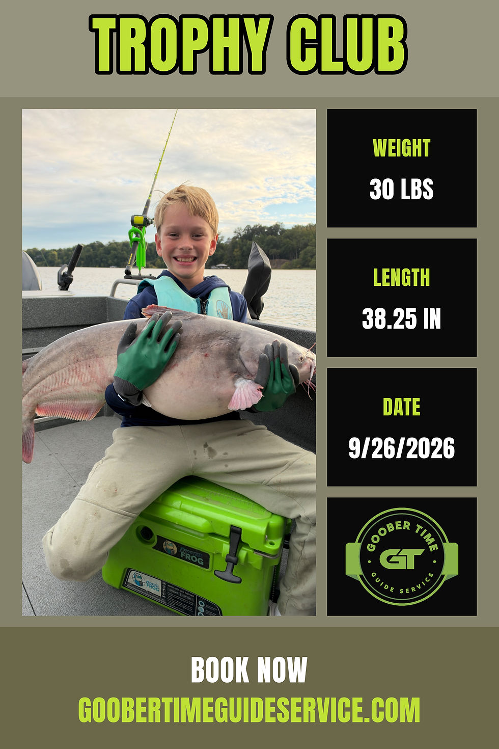 Anlger holding 30 lb trophy blue catfish caught while fishing on the James River with Goober Time Guide Service.