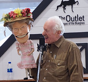 Mini Minnie Pearl.jpg