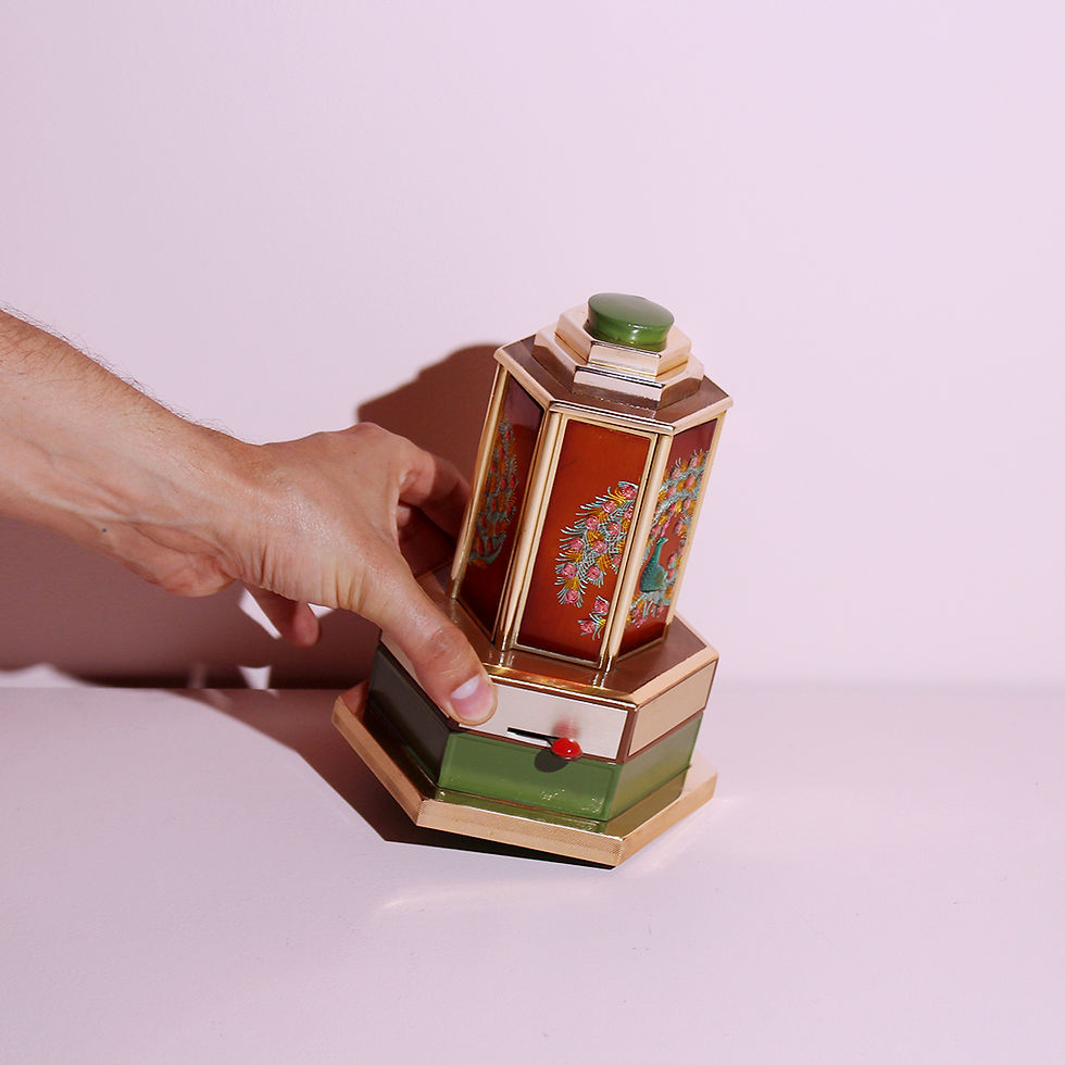 Miniatura: Porta labiales o cigarrera giratoria