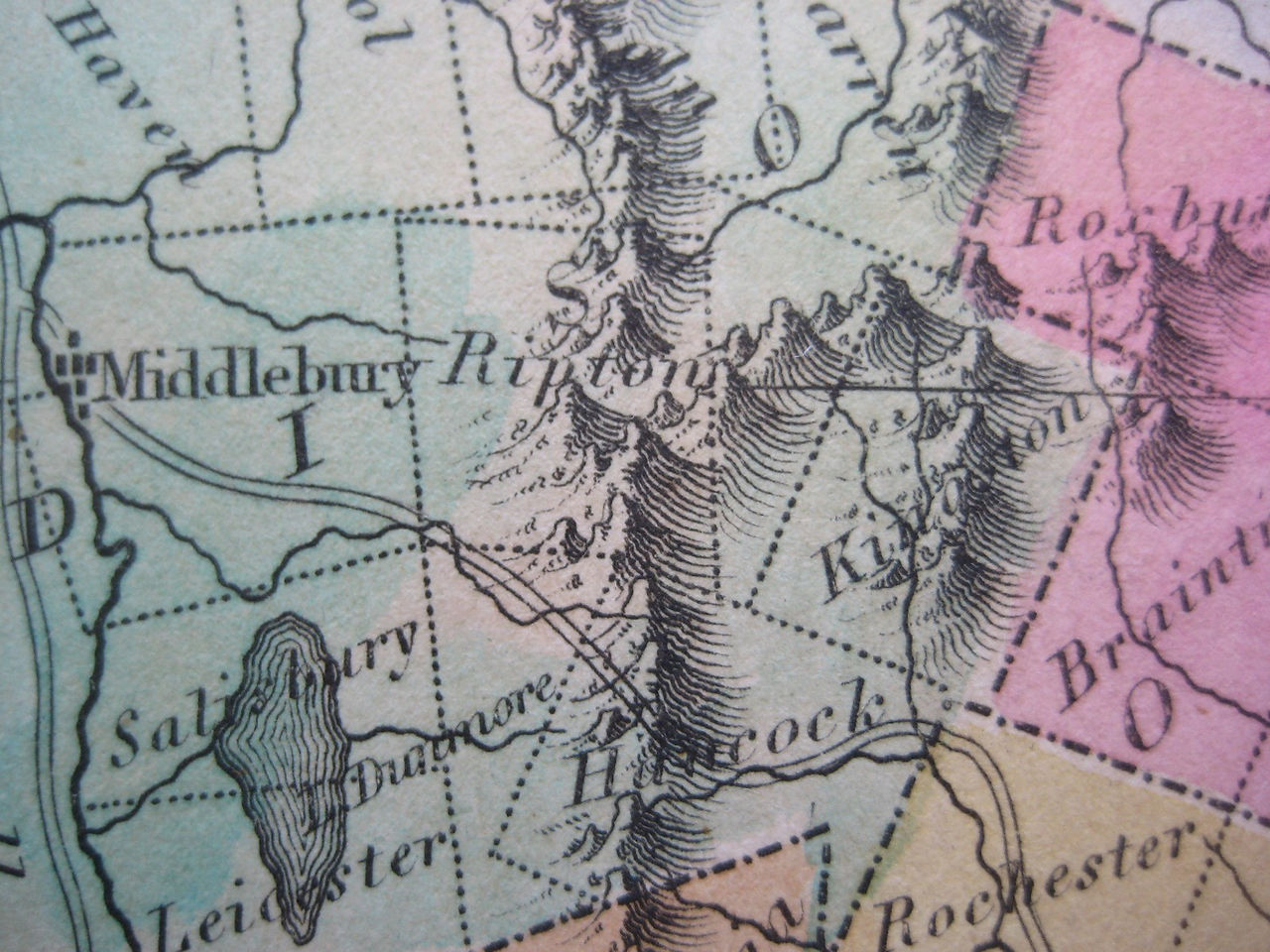 Handsome copper-engraved 1822 antique map of Vermont by Fielding Lucas, Jr., in original hand color.