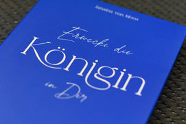 Buchcover «Erwecke die Königin in Dir» von Janaina Von Moos