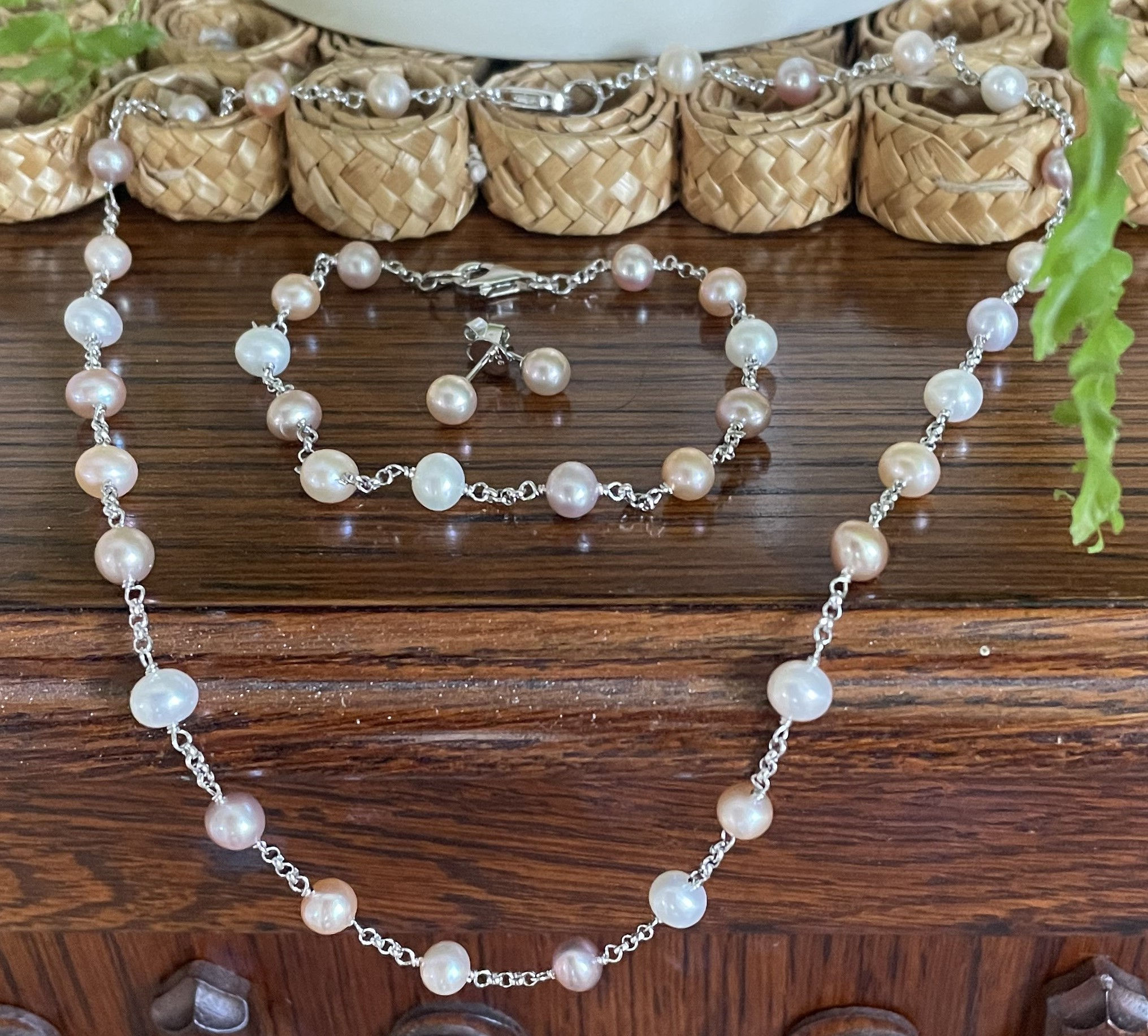 Fresh Water Pearl Necklace, Bracelet and Earring Set