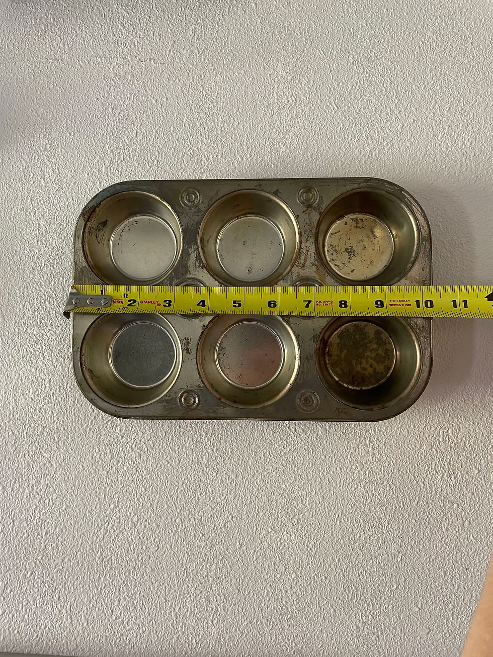 Thumbnail: VINTAGE MUFFIN PAN