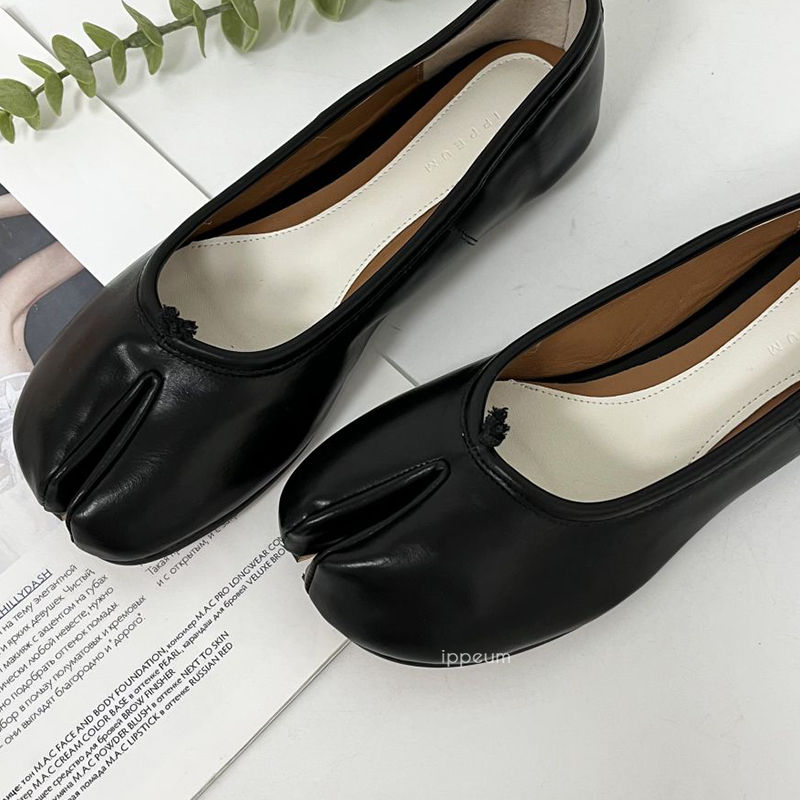 Thumbnail: IPPEUM Tabis Shoes Black Ballets Flats Split Toe Shoes Women Mary Janes Plus Siz