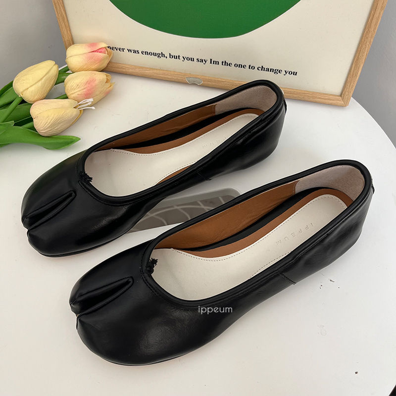 Thumbnail: IPPEUM Tabis Shoes Black Ballets Flats Split Toe Shoes Women Mary Janes Plus Siz