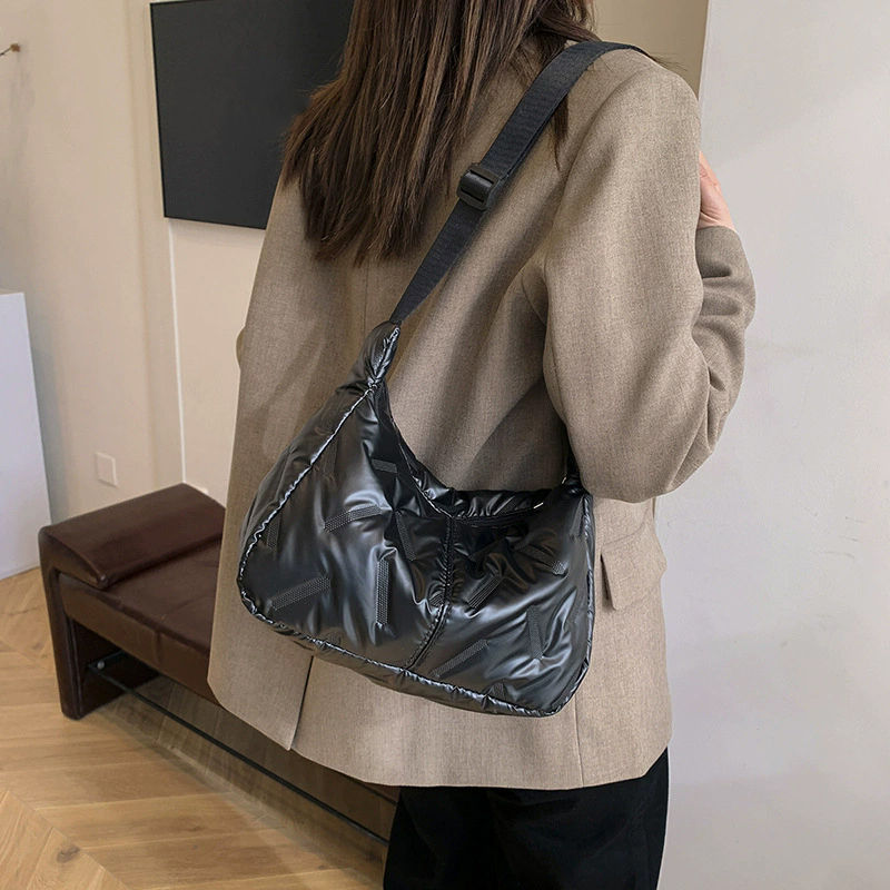 Thumbnail: Casual Large Stripe Women's Shoulder Bag 2025 New Fashion Commuter Tote Bag High