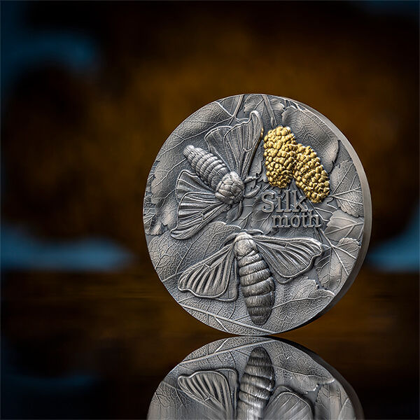 Срібна монета Nature Architects Silk Moth 2 oz 2023 зі срібла 999 із зображенням шовкопряда, високим рельєфом, антик-фінішем