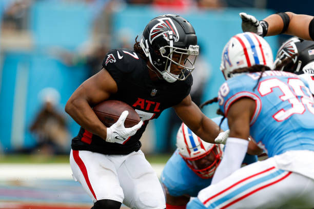 Vikings Travel to Take on Falcons, Both Banged-up as Taylor Heinicke is Set to Start