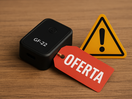 Rastreador GF-22 con etiqueta de oferta y señal de advertencia, simbolizando fallas y riesgos de comprar equipos obsoletos en 2025
