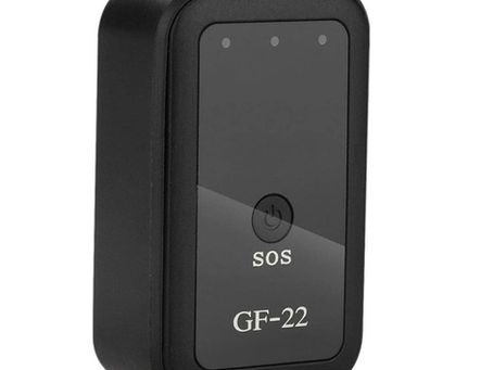 Rastreador GPS GF-22 mostrado en primer plano. Aunque aún se vende, es un modelo viejo que quedó superado por la tecnología moderna de OdySat Tracker