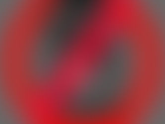 Imagen de un rastreador GF-22 tachado con un símbolo rojo de prohibido, representando sus fallas y obsolescencia en 2025