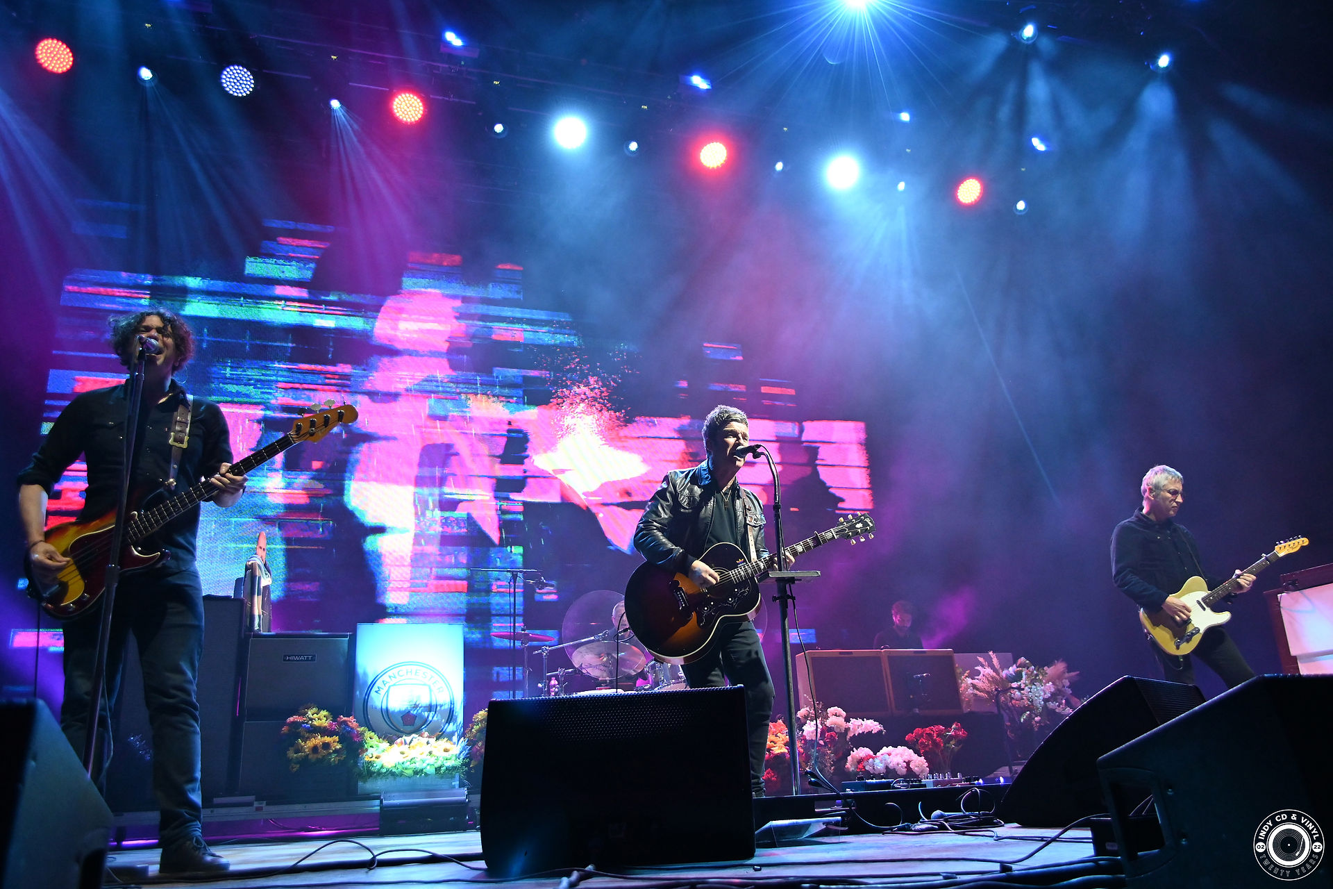 Noel Gallagher live in Indy, photo by Andy Skinner of Indy CD & Vinyl