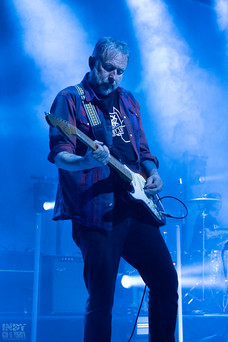 Slowdive live in Indianapolis. Photo by Andy Skinner.