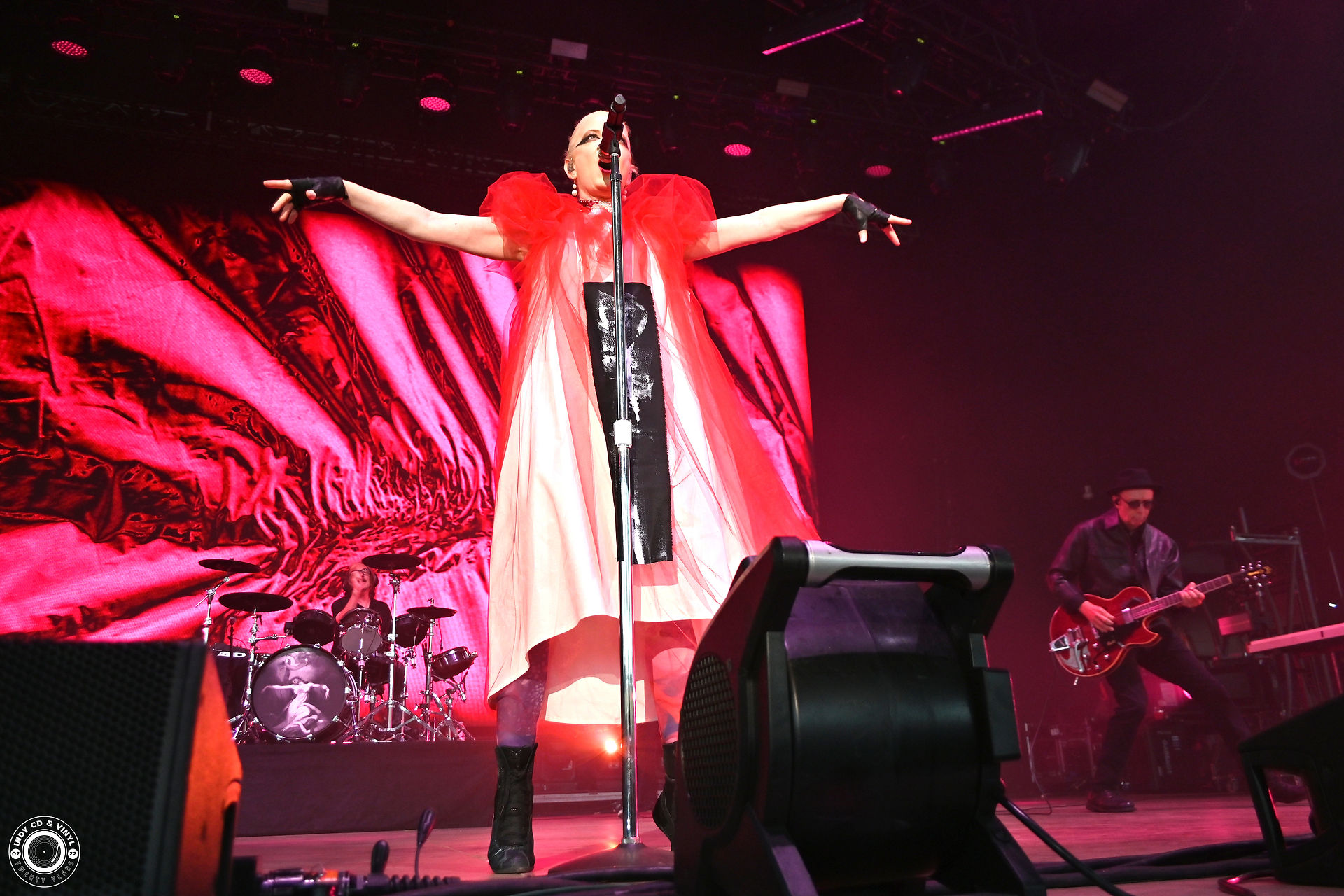 Garbage live in Indianapolis, photo by Andy Skinner of Indy CD & Vinyl