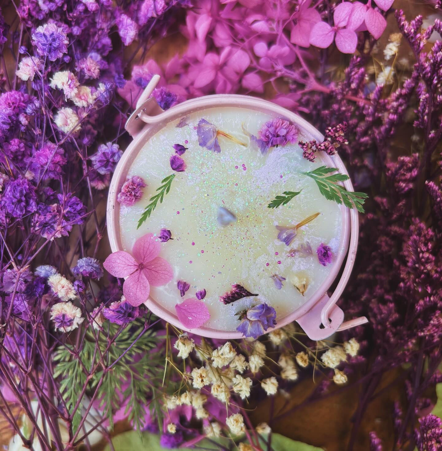 First Blossoms of Avalon ★Spell Cauldron Candle