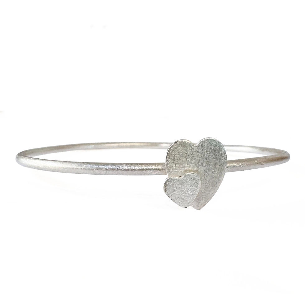 Thumbnail: heart bangle