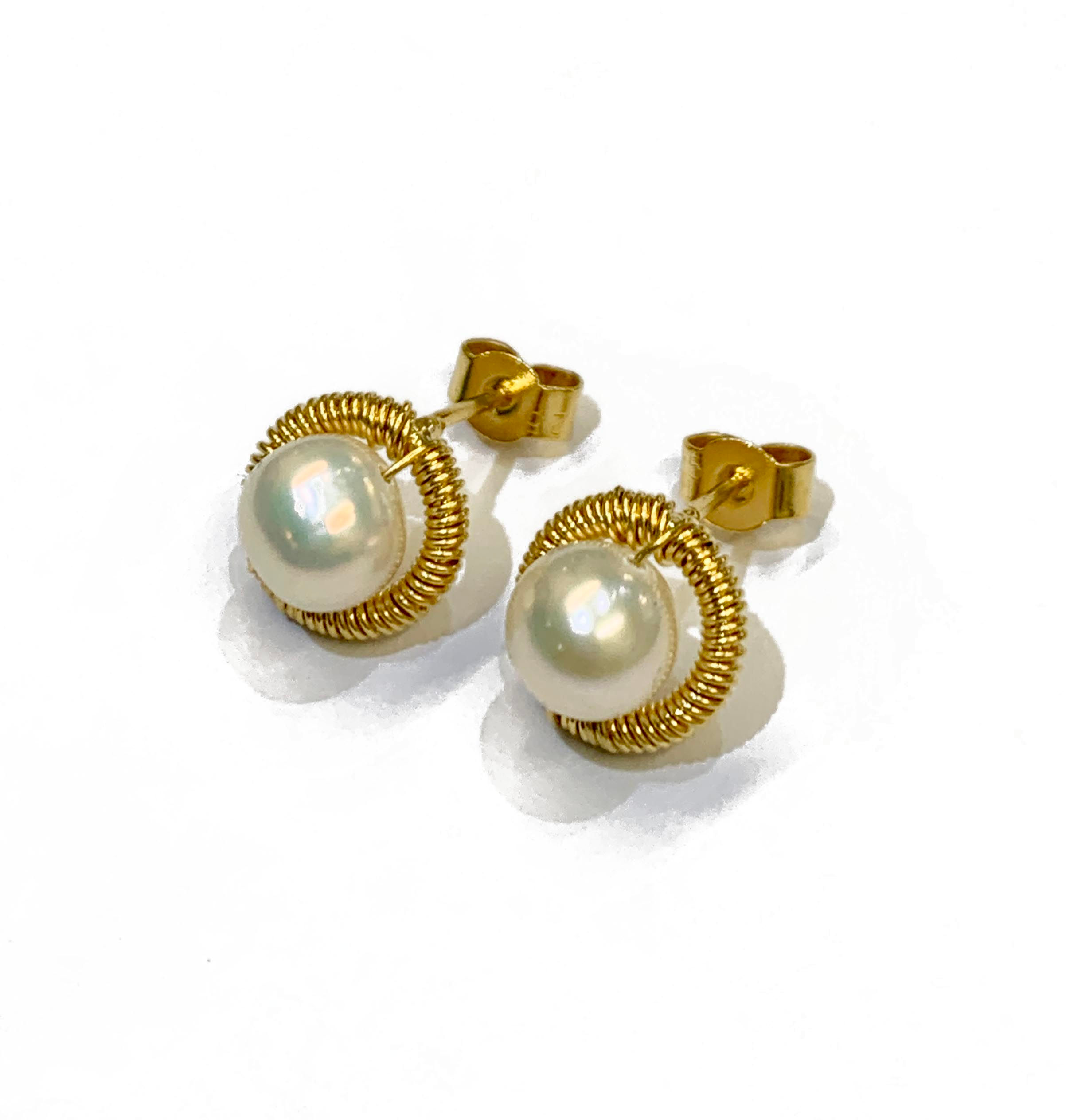 Rozie Keogh - Gold plated pearl earrings