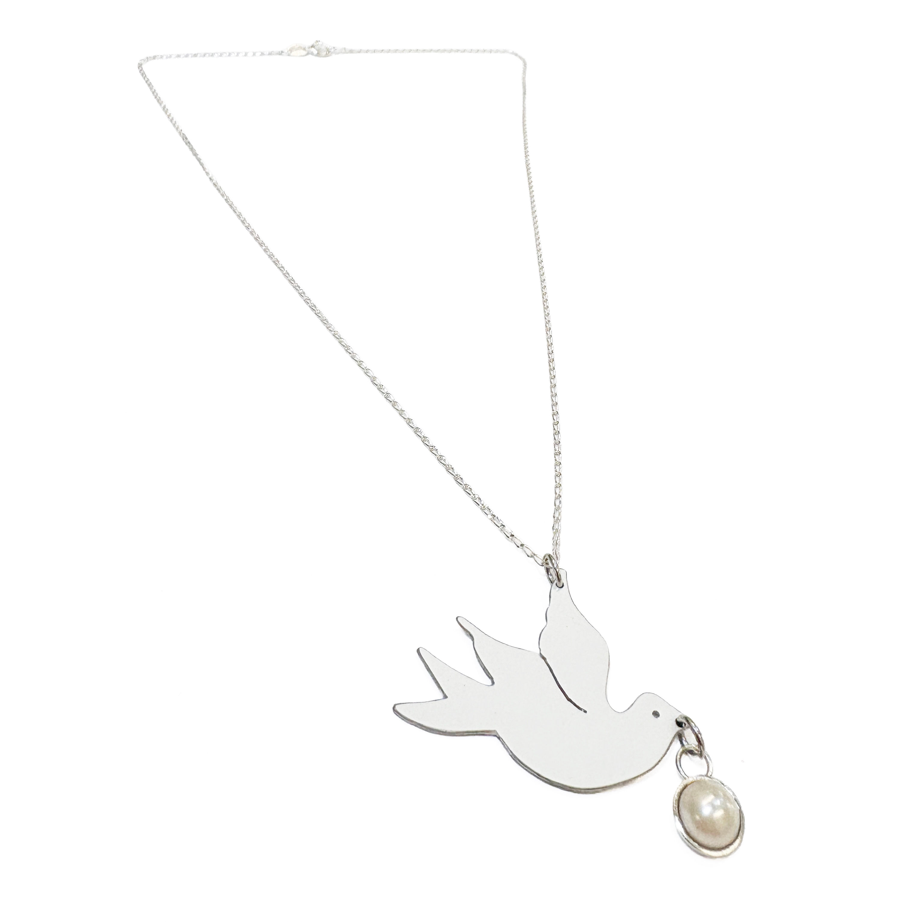 Dove pendant with pearl