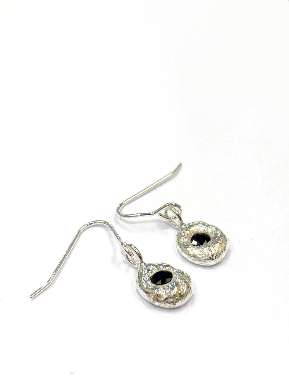 Thumbnail: Molten earrings with sapphire