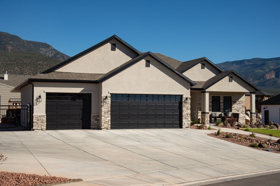 Eagle Ridge Dr Exteriors-11.jpg