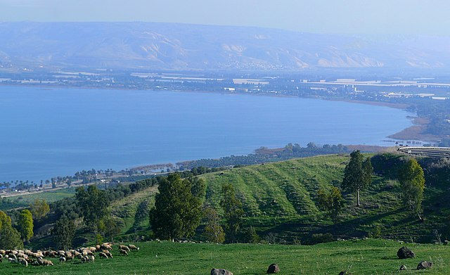640px-Kinneret_cropped.jpeg