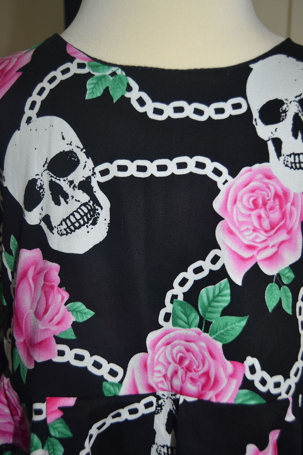 Thumbnail: Metallimonsters Pink Rose and Chains Dress