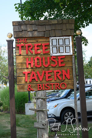 Tree House Tavern Wedding Photos