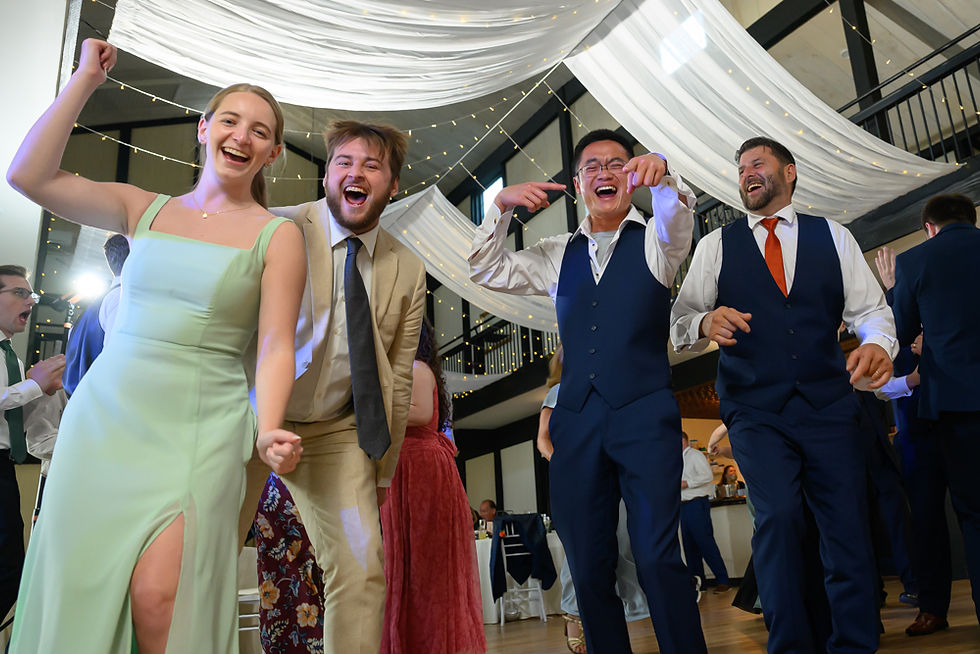Five Bridge Inn Wedding Photos