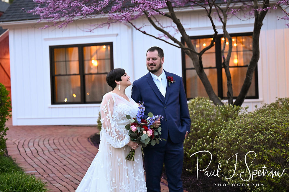 The Barn at Wight Farm Wedding Photos