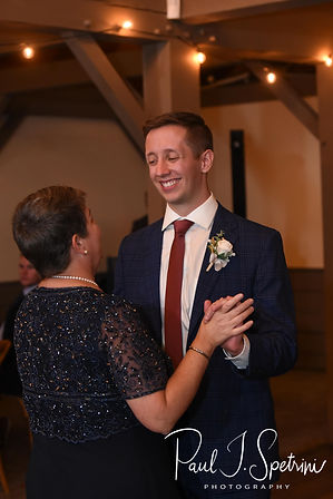 The Barn at Wight Farm Wedding Photos