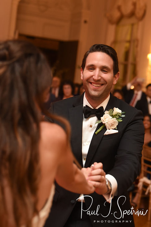 Helen & Mike have their first dance during their September 2018 wedding reception at the Rosecliff Mansion in Newport, Rhode Island.