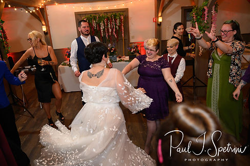 The Barn at Wight Farm Wedding Photos