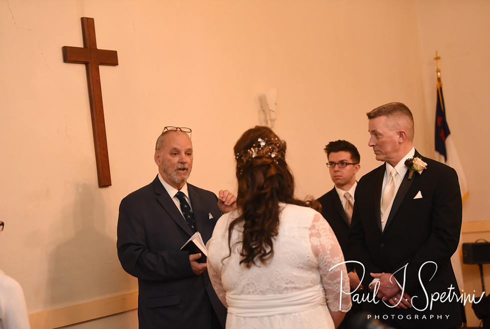 Acoaxet Chapel wedding ceremony photos