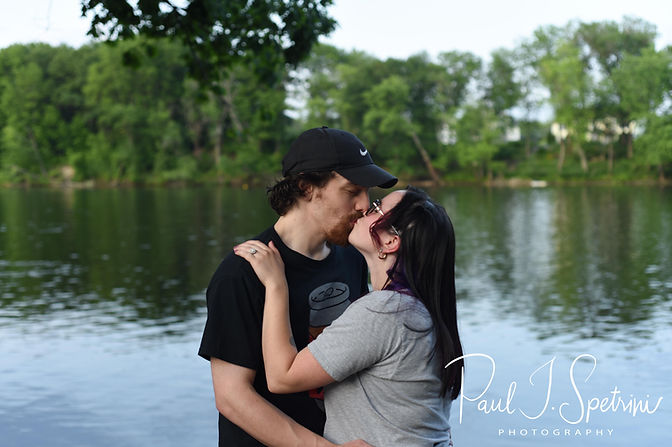 Greeley Park Engagement Photos