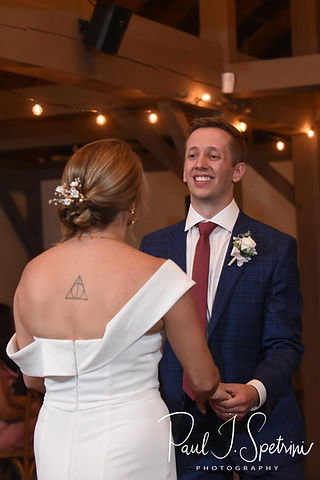 The Barn at Wight Farm Wedding Photos