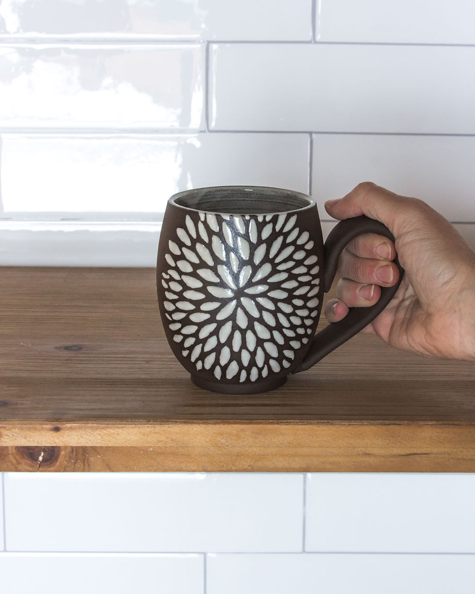 Thumbnail: 14oz Chrysanthemum Mug, Antique White
