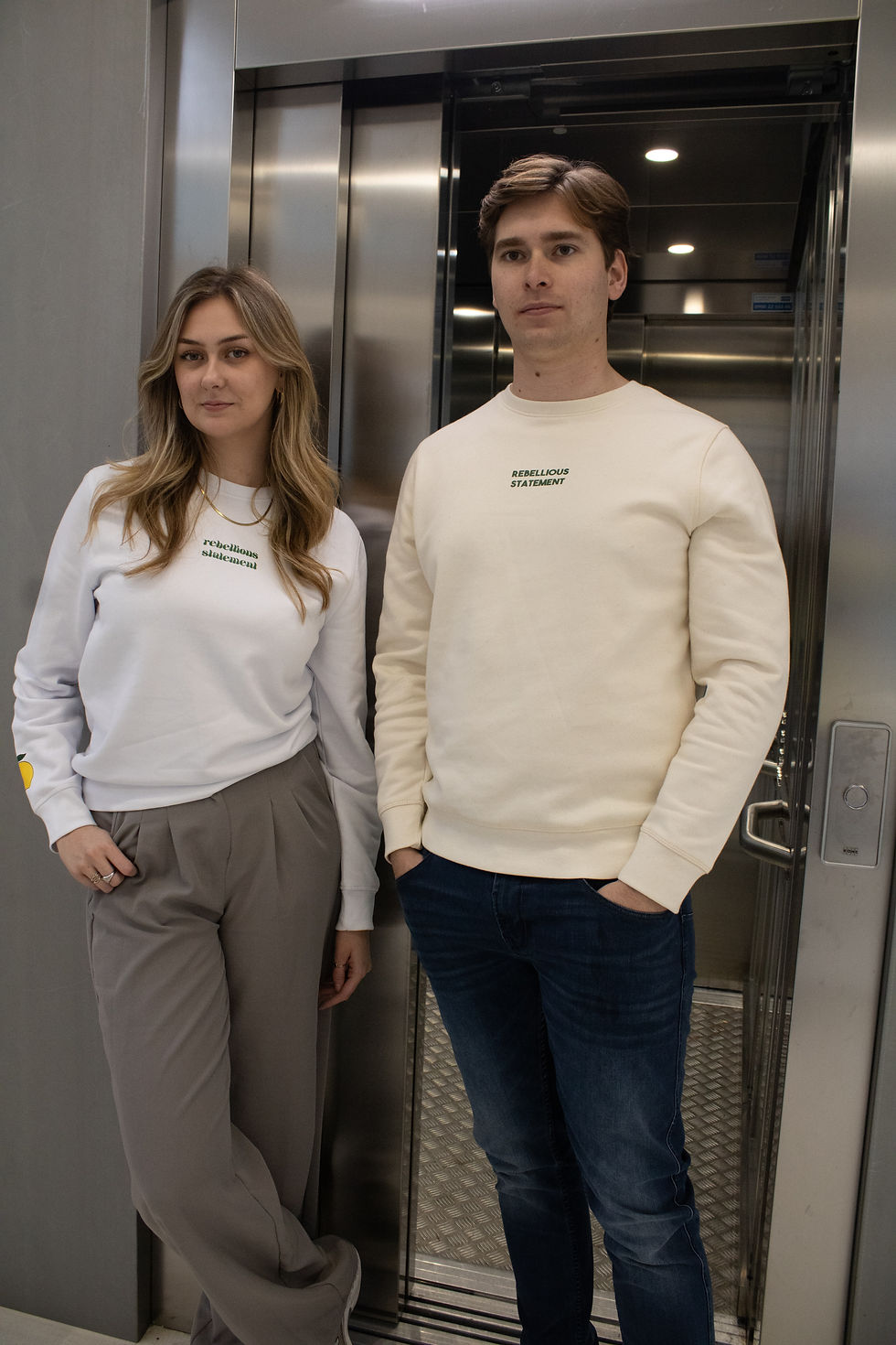 Thumbnail: Lightweight Sweater Easy Peasy