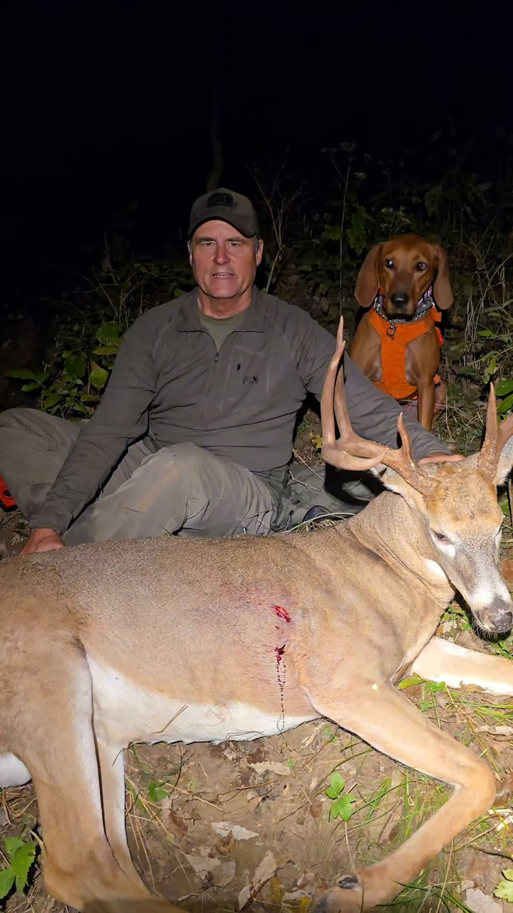 Gary Remmers’s 12-point Kentucky buck recovered by Rosie