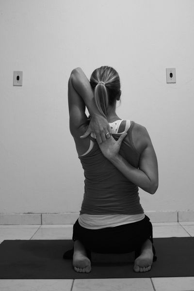gomukhasana