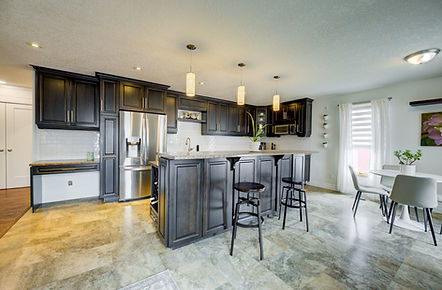 Kitchen and dining area .jpg