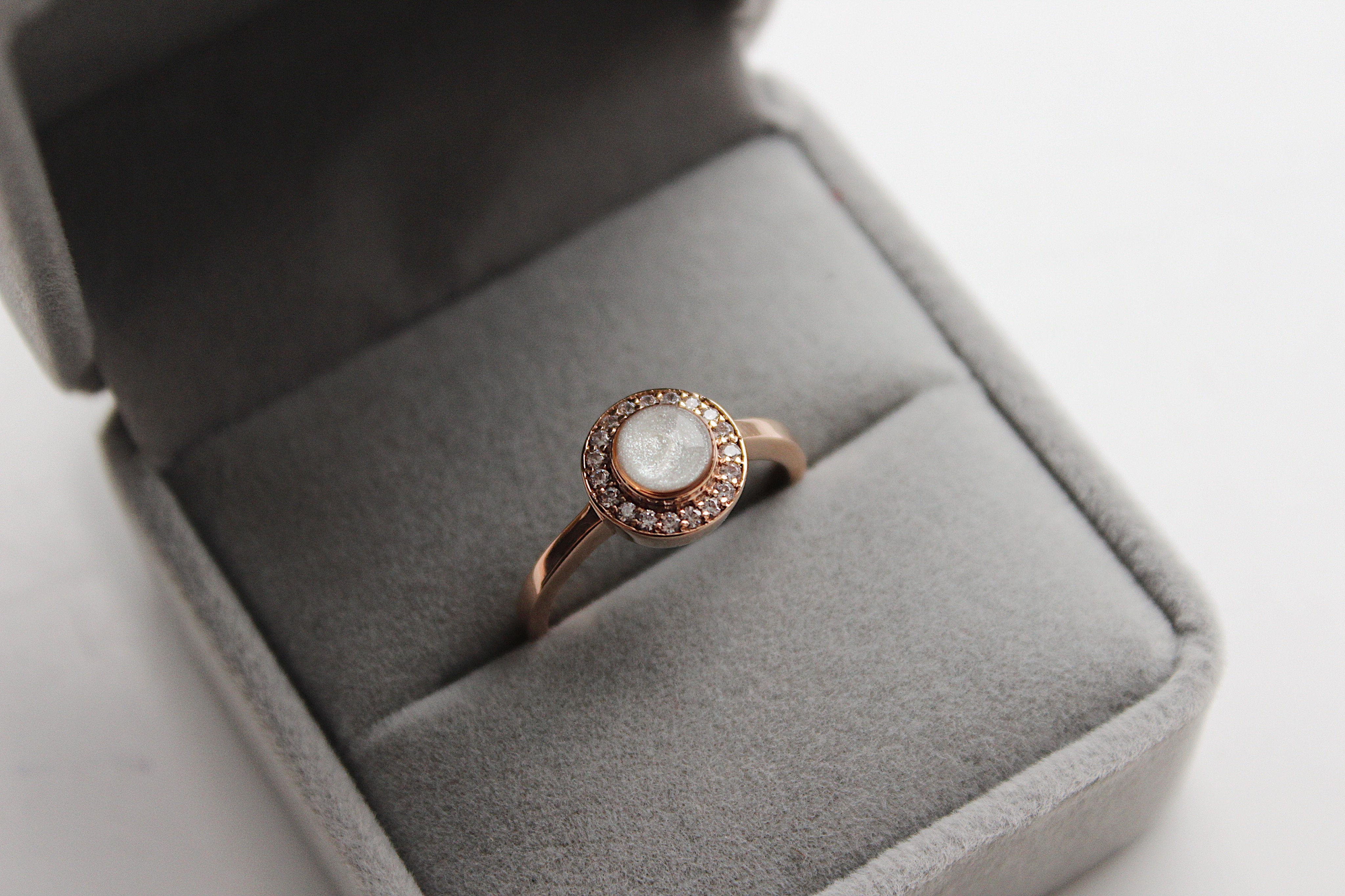 9K Solid Gold CZ Halo Cluster Ring